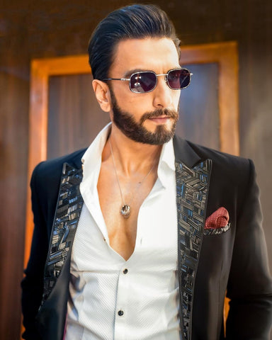 Ranveer Singh's unseen photos from Rocky Aur Rani Ki Prem Kahani surface  online after Alia Bhatt's leaked pics | Entertainment News, Times Now